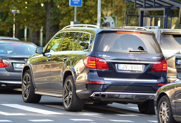 Mercedes-Benz GL 63 AMG X166