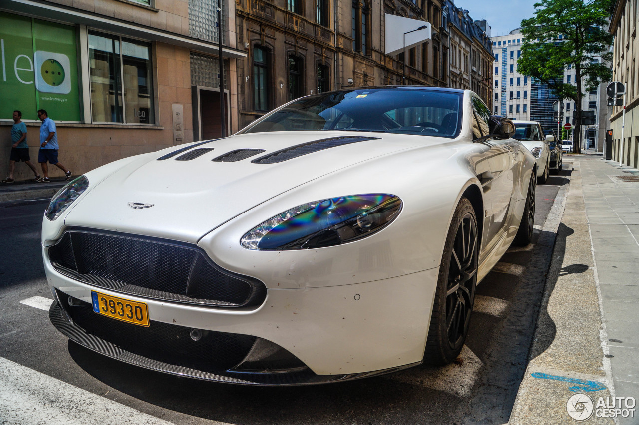 Aston Martin V12 Vantage S