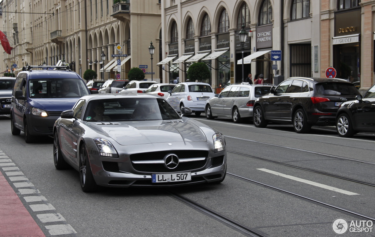 Mercedes-Benz SLS AMG