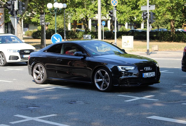 Audi RS5 B8 2012