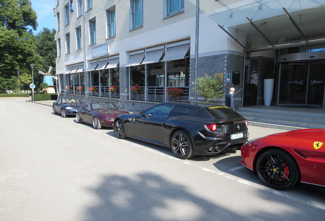 Ferrari FF