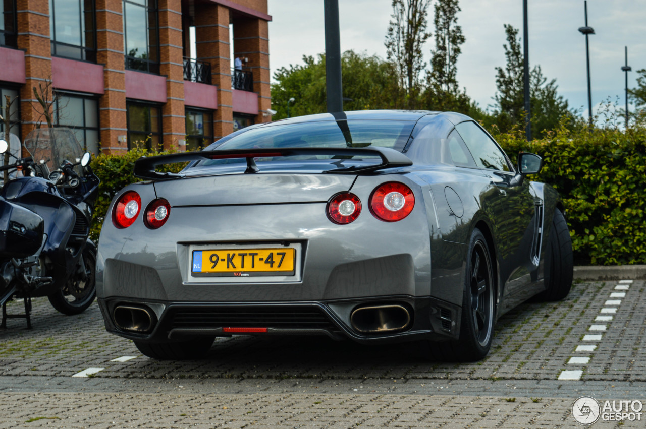 Nissan GT-R 2013