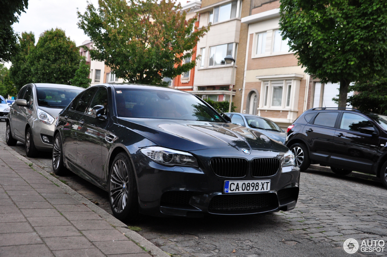 BMW M5 F10 2011