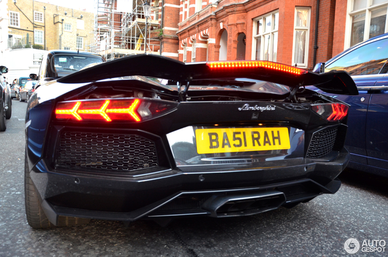 Lamborghini Aventador LP700-4