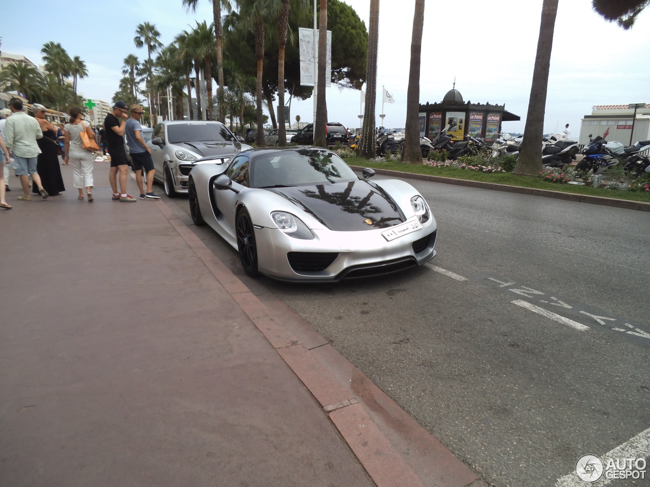 Porsche 918 Spyder Weissach Package