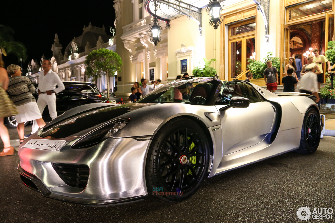 Porsche 918 Spyder Weissach Package