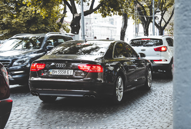 Audi S8 D4