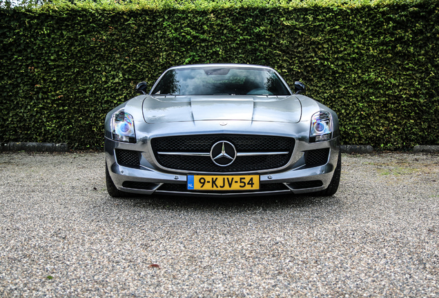 Mercedes-Benz SLS AMG GT Roadster