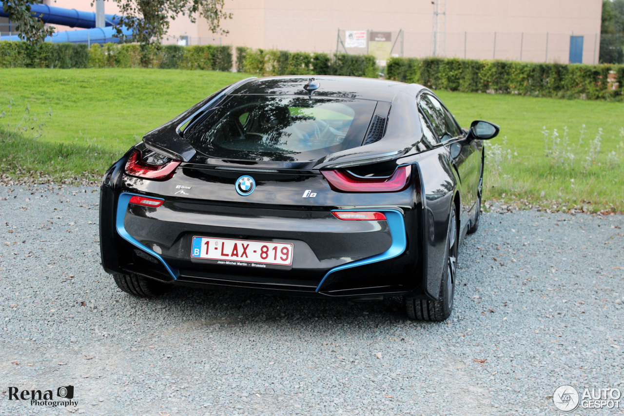 BMW i8