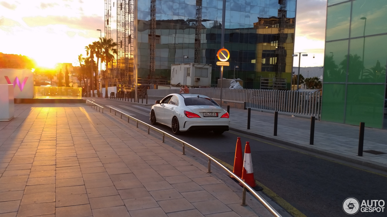 Mercedes-Benz CLA 45 AMG C117