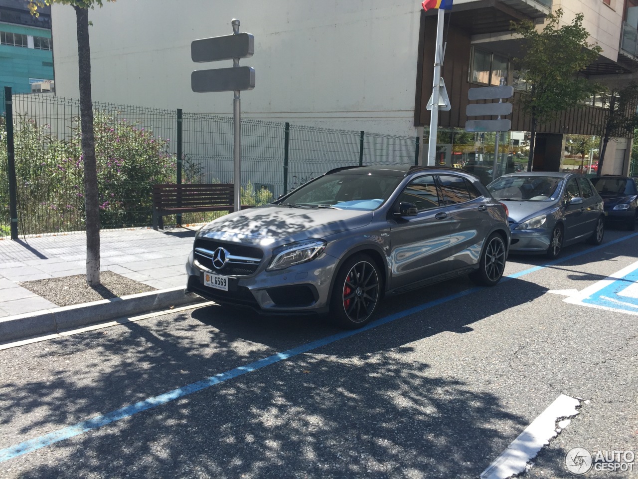 Mercedes-Benz GLA 45 AMG X156