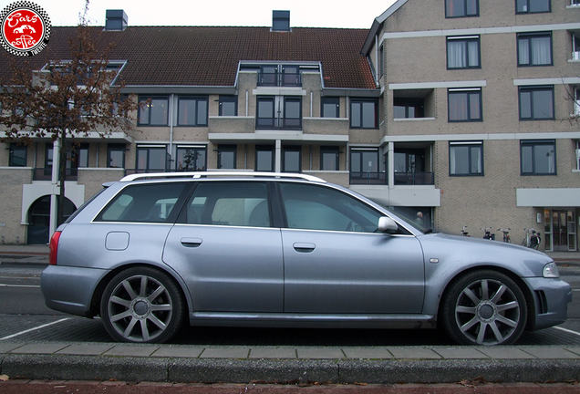 Audi RS4 Avant B5