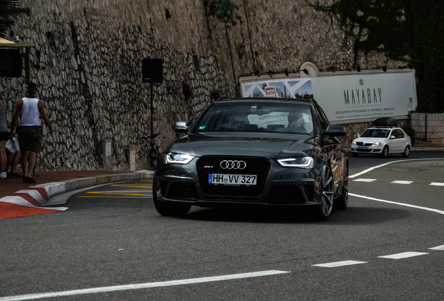 Audi RS4 Avant B8