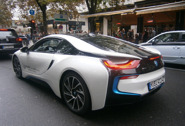 BMW i8