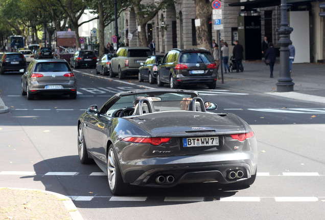 Jaguar F-TYPE S V8 Convertible