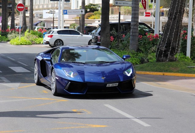 Lamborghini Aventador LP700-4