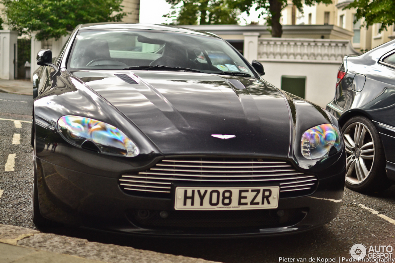 Aston Martin V8 Vantage