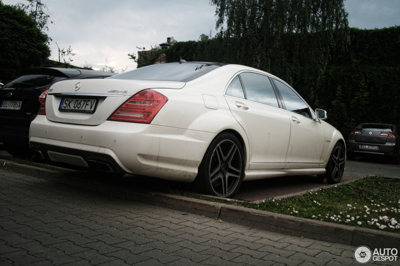 Mercedes-Benz S 63 AMG W221 2011