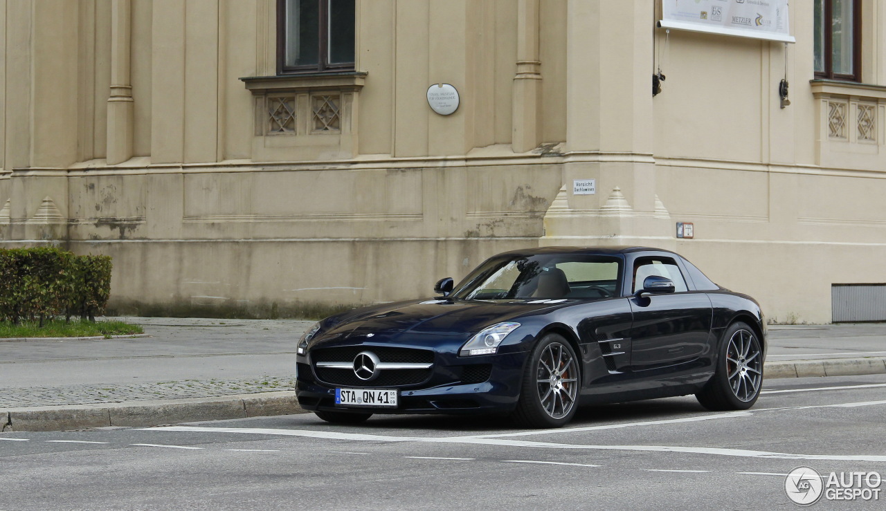 Mercedes-Benz SLS AMG