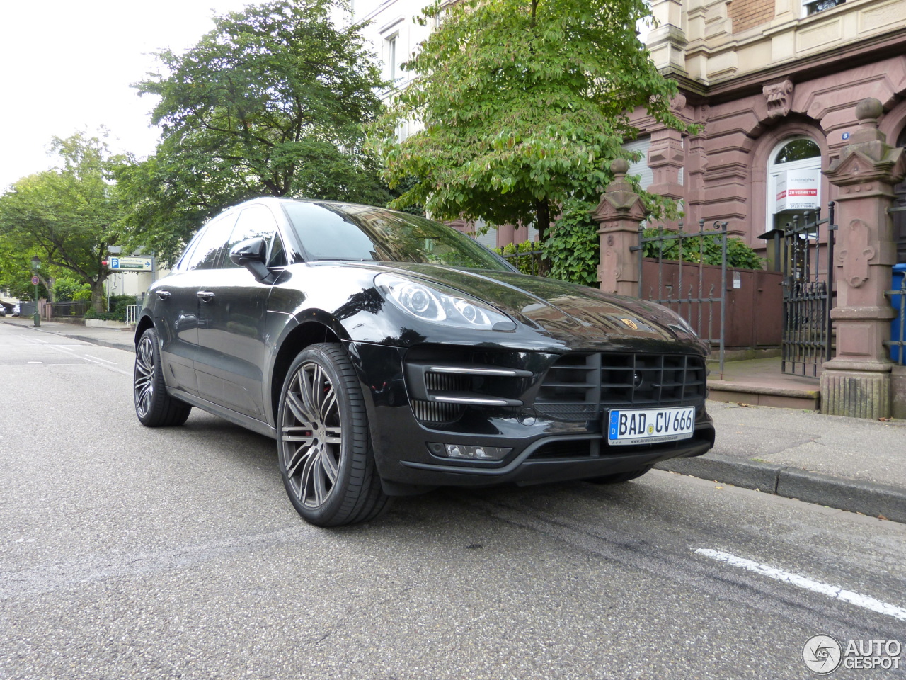 Porsche 95B Macan Turbo