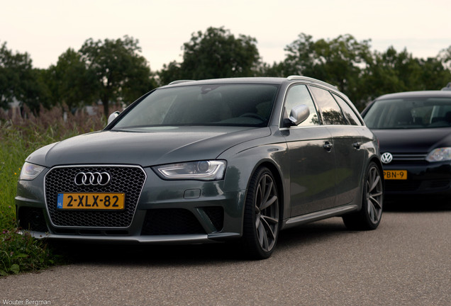 Audi RS4 Avant B8