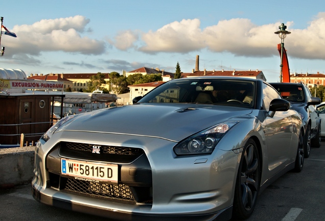 Nissan GT-R