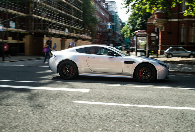 Aston Martin V12 Vantage S