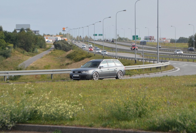 Audi RS6 Avant C5