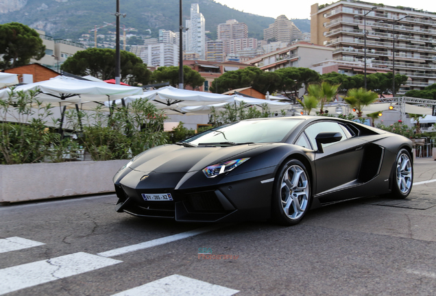 Lamborghini Aventador LP700-4