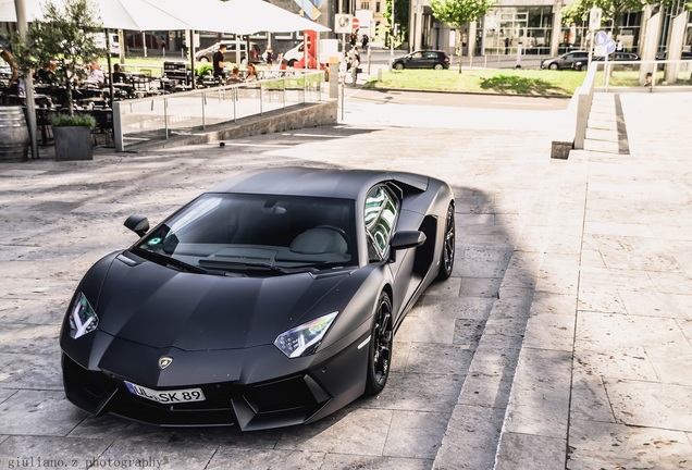 Lamborghini Aventador LP700-4