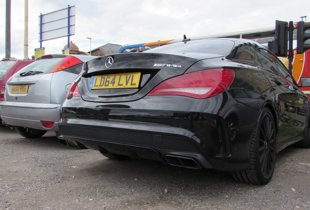 Mercedes-Benz CLA 45 AMG C117