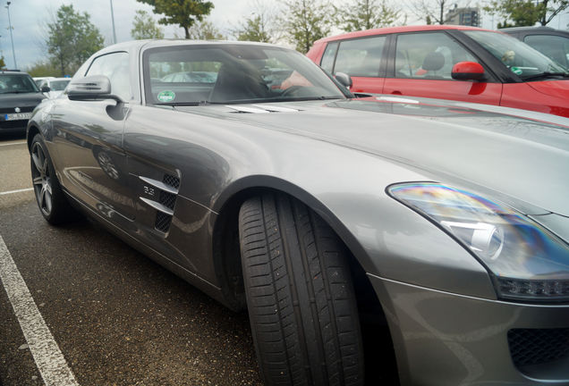 Mercedes-Benz SLS AMG