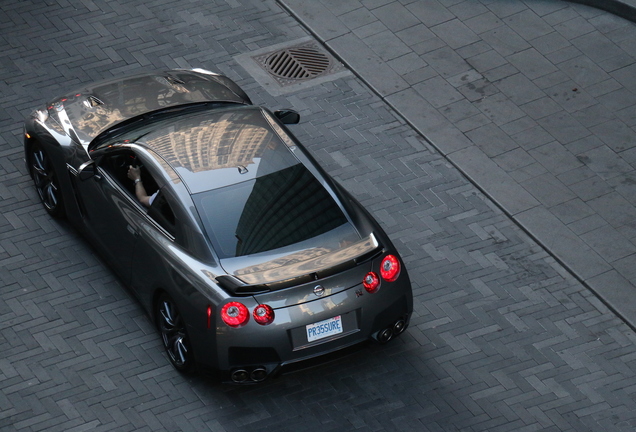 Nissan GT-R 2011