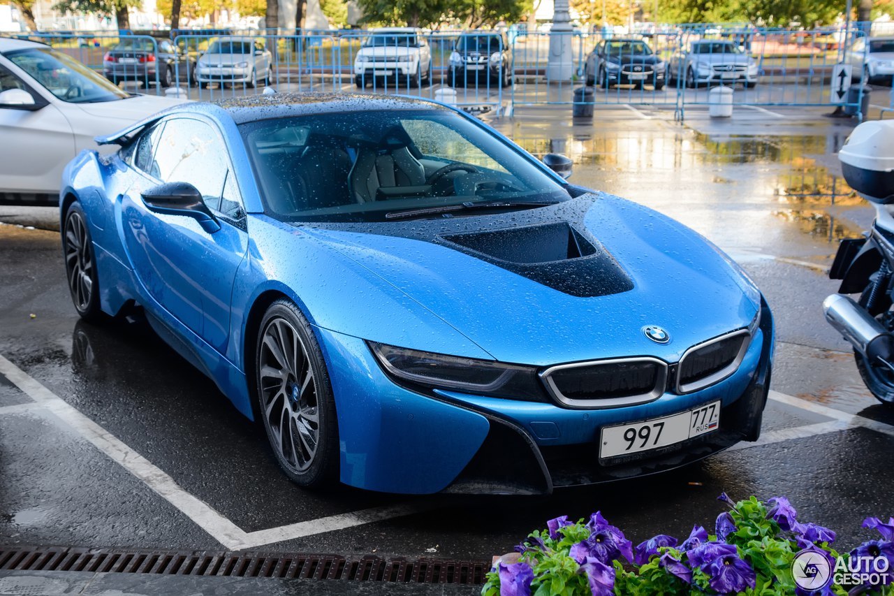 BMW i8