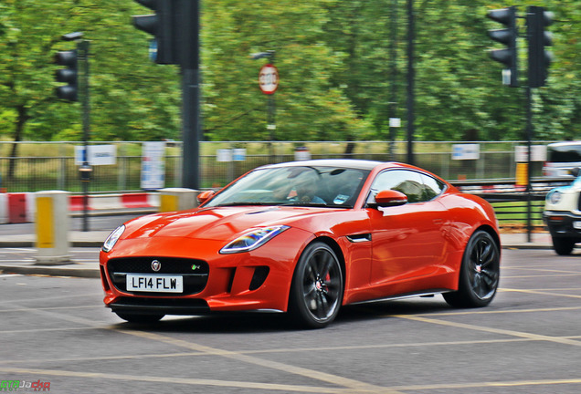 Jaguar F-TYPE R Coupé