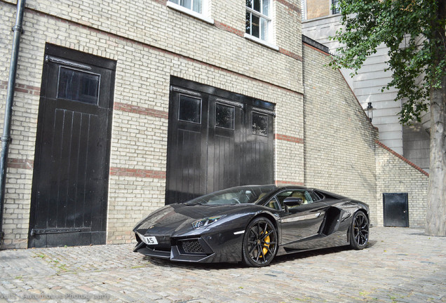 Lamborghini Aventador LP700-4 Roadster