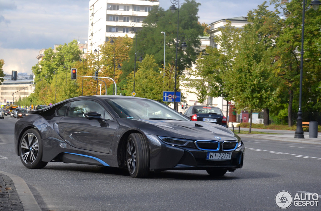 BMW i8