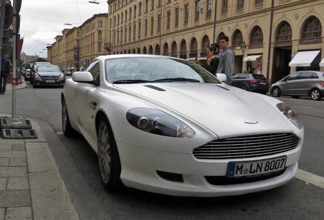 Aston Martin DB9