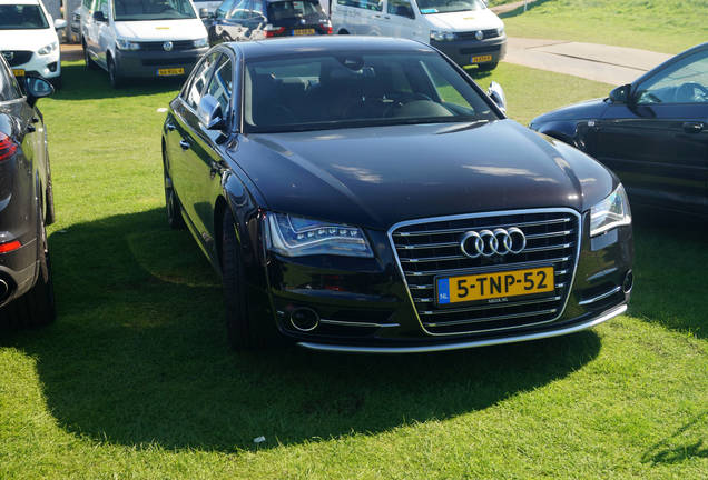 Audi S8 D4