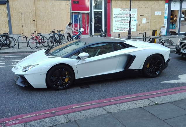 Lamborghini Aventador LP700-4