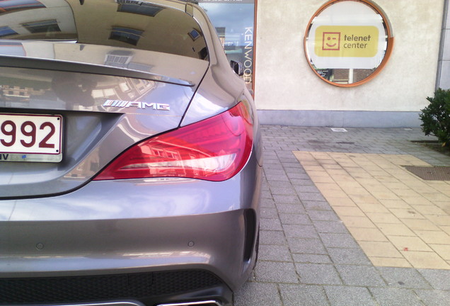 Mercedes-Benz CLA 45 AMG C117