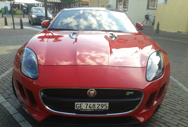 Jaguar F-TYPE R Coupé