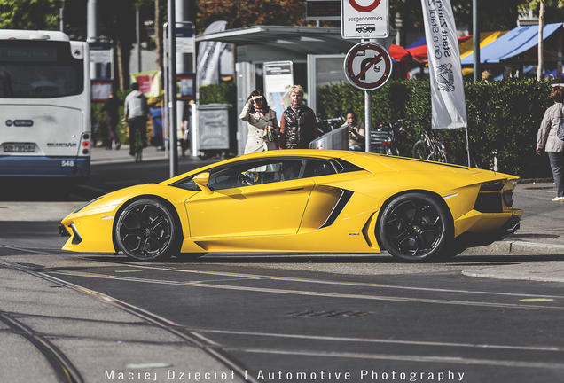 Lamborghini Aventador LP700-4