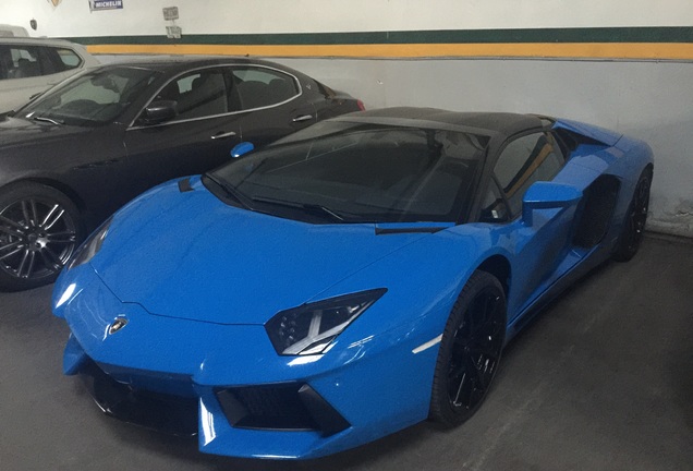 Lamborghini Aventador LP700-4 Roadster