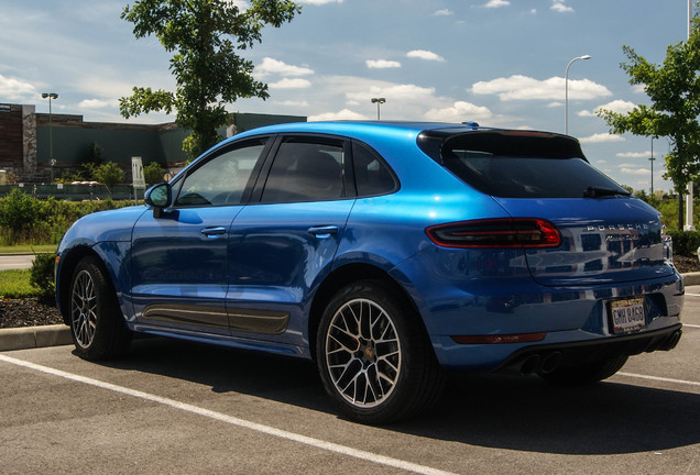 Porsche 95B Macan Turbo