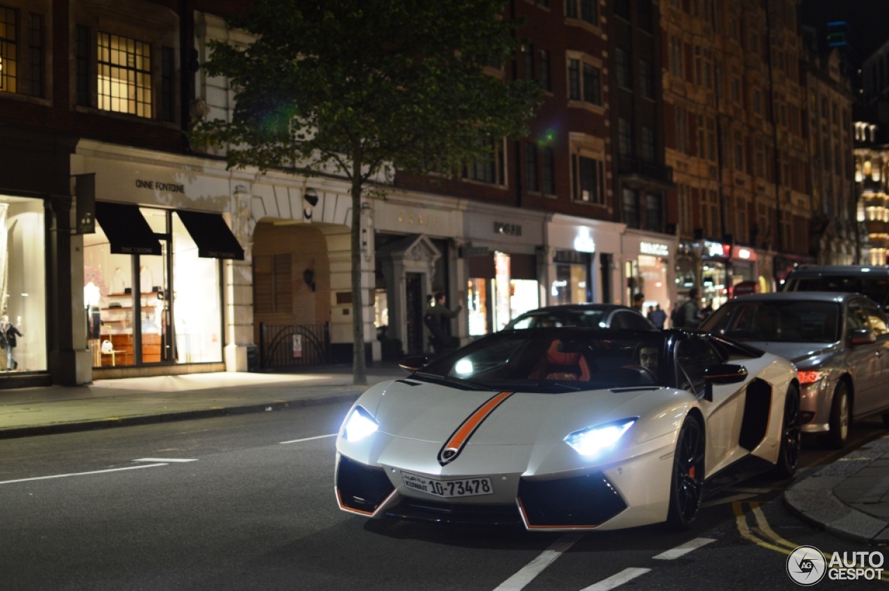 Lamborghini Aventador LP700-4 Roadster