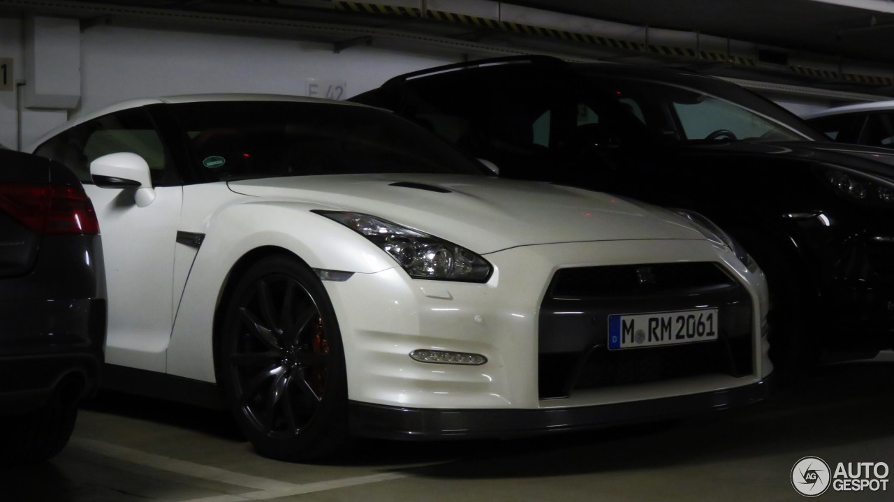 Nissan GT-R 2012