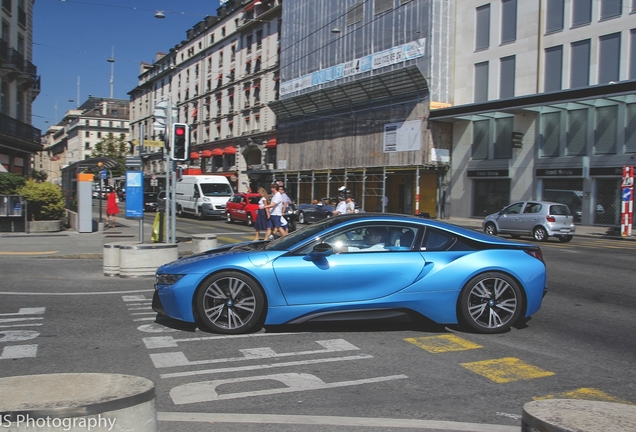 BMW i8