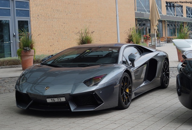 Lamborghini Aventador LP700-4