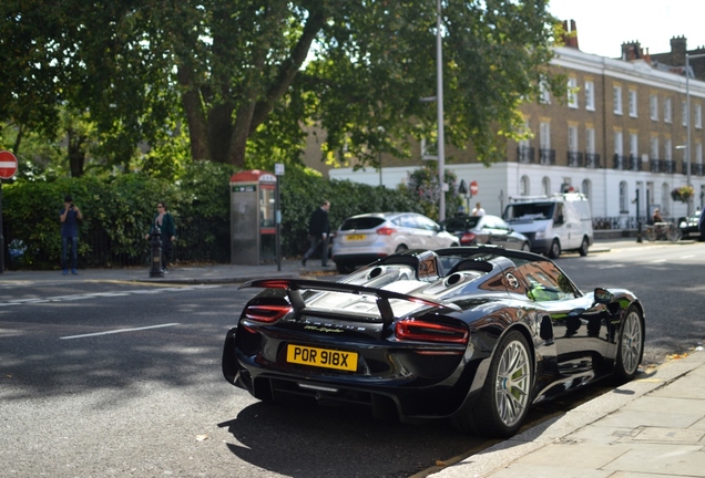 Porsche 918 Spyder Weissach Package